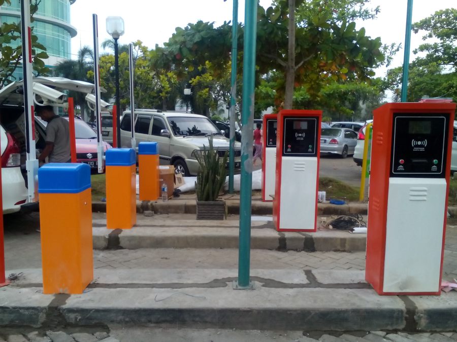 Barrier Gate & Ticket Dispenser