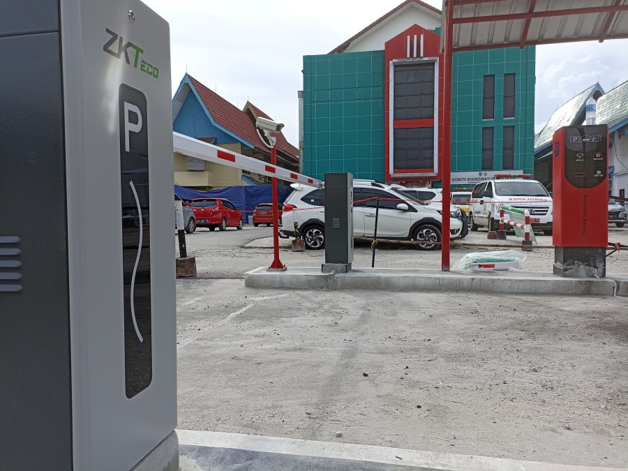 Sistem Parkir Semi Manless 3 IN 3 OUT di RS. Dr. Doris Sylvanus, Palangkaraya, Kalteng